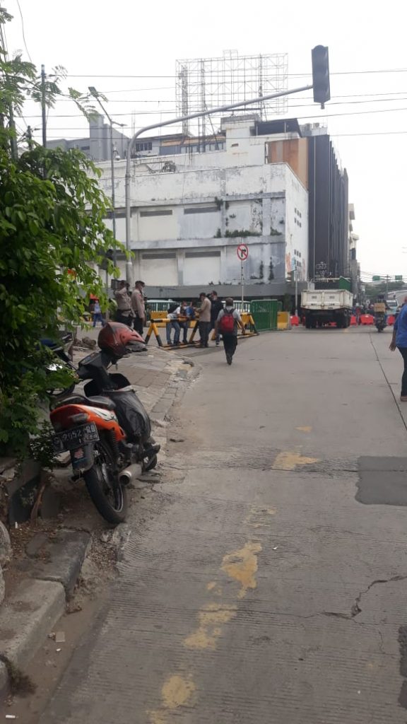 Foto:Operasi Yustisi didaerah Kelurahan Pondok Karya bersama Tim Gabungan
